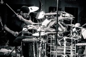 Dave Lombardo Remembers Writing Early Slayer: “It’s Gotta Be Heavy. It’s Gotta Be Faster”